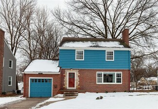 3420 Woodland St, Ames, IA 50014
