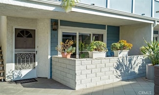 18427 Vincennes St Unit 5, Northridge, CA 91325