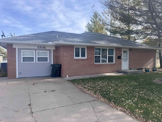 1308 N Fillmore St, Lexington, NE 68850