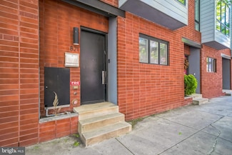 821 N 4th St, Philadelphia, PA 19123