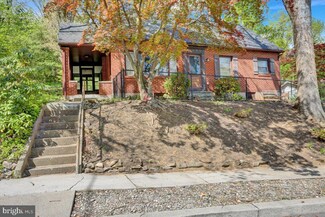 1815 Holly Rd, Reading, PA 19602