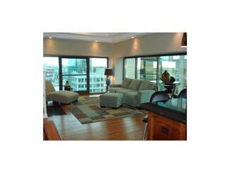 1101 Walnut St Unit 1207, Kansas City, MO 64106