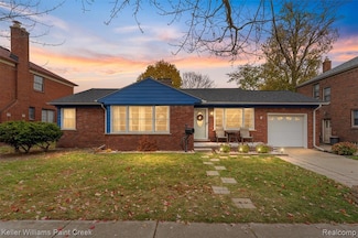 2439 22nd St, Wyandotte, MI 48192