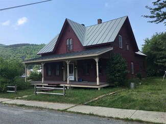 3 N Court St, Chelsea, VT 05038