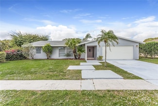 1461 Wyndcliff Dr, Wellington, FL 33414