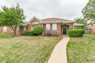 8402 Hartford Dr, Rowlett, TX 75089