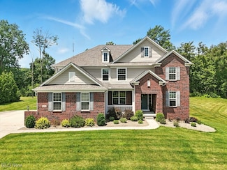 10206 Woodlands Dr, Brecksville, OH 44141