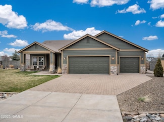 4323 Deer Springs Dr, Flagstaff, AZ 86004