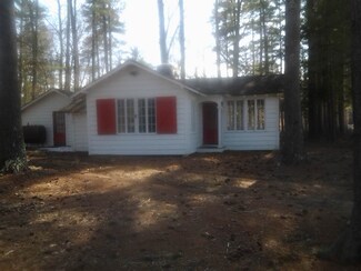 77 Lang Pond Rd, Wolfeboro, NH 03894