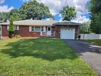 40 Crestmont Rd, Little Falls, NJ 07424