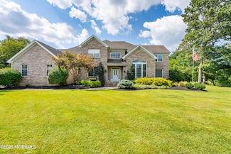 4 Belaire Dr, Jackson, NJ 08527