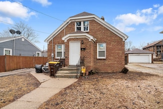 1253 Holland St, Rockford, IL 61102