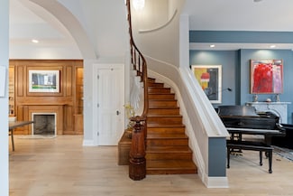 93 Elm St, Hartford, CT 06106