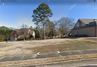 318 Vinings Walk NW, Gainesville, GA 30501