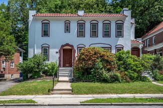454 Lowell Ave Unit 454, Newtonville, MA 02460