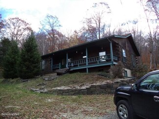 11 Lakeview Rd, Hinsdale, MA 01235