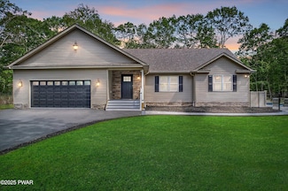 114 Beaver Run Rd, Milford, PA 18337