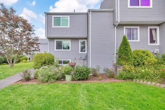 37 Autumn Ln Unit 37, Amherst, MA 01002