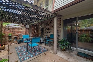 2118 Casa Rio Cir, Dickinson, TX 77539