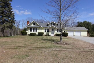 127 Townsend Brook Rd, Auburn, ME 04210