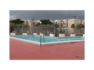 9411 SW 4th St Unit 401, Miami, FL 33174