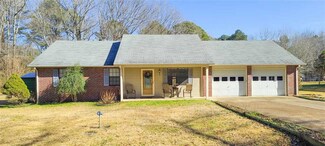 613 Hubbard Branch Rd, Iuka, MS 38852