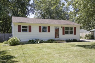 2812 Glendale Blvd, Kalamazoo, MI 49004