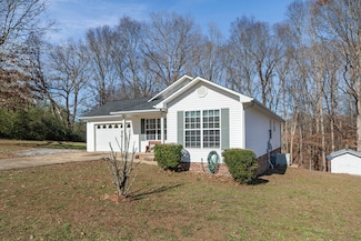 3117 Country Side Dr, Centerville, TN 37033