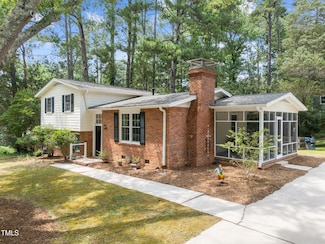 1205 Willow Dr, Chapel Hill, NC 27517