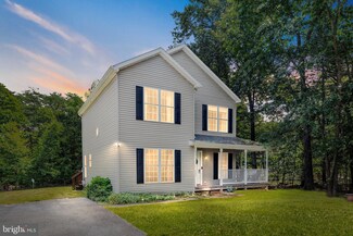 205 Lake Holiday Rd, Cross Junction, VA 22625
