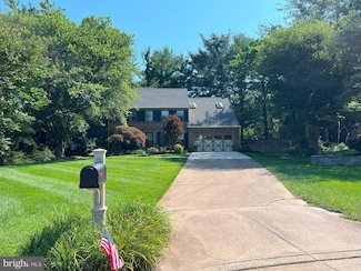 1631 Autumnwood Dr, Reston, VA 20194