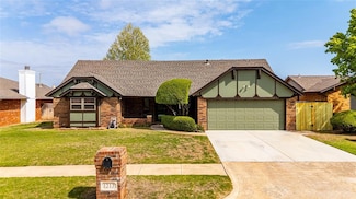1213 NW 9th St, Moore, OK 73170