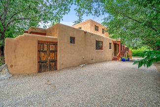 322 Camino Cerrito Unit A, Santa Fe, NM 87505