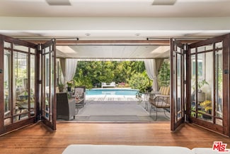 2299 Beverwil Dr, Los Angeles, CA 90034