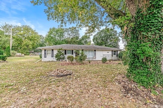 3707 S Ironwood Dr, South Bend, IN 46614