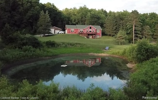 2223 Hidden Valley Rd, Howell, MI 48843