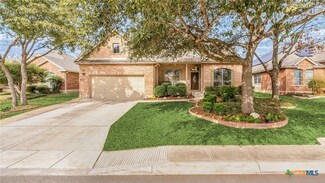 9231 Larsons Ln, Helotes, TX 78023