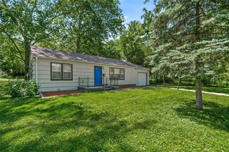 8710 Craig Dr, Overland Park, KS 66212