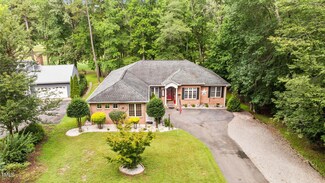528 Perth Dr, Sanford, NC 27332