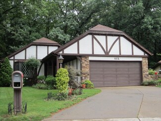 6 Salem Ct, Elkhart, IN 46514