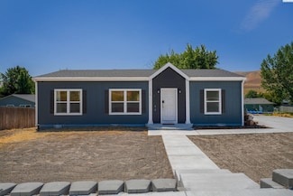 1309 Edith Ave, Benton City, WA 99320
