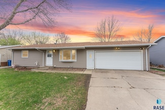 6705 W 46th St, Sioux Falls, SD 57106