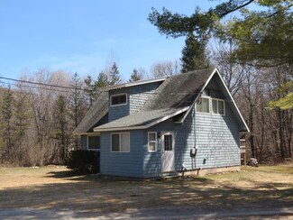 123 Station Rd, Mount Holly, VT 05758