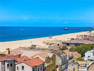 1554 E Oceanfront, Newport Beach, CA 92661