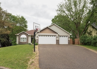 1712 Levee Ave, Anoka, MN 55303