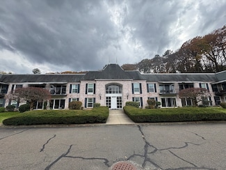 324 Russell Rd Unit 101, Westfield, MA 01085