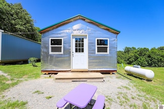 869 Cave Spring Rd, Smithland, KY 42081