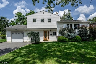 54 Starlight Dr, Colonia, NJ 07067