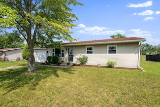 4851 Clover Ln, Michigan City, IN 46360