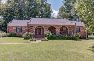 102 Hunter's Crest Cir, Vicksburg, MS 39183